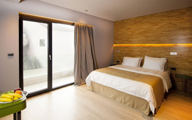 Essence Hotel