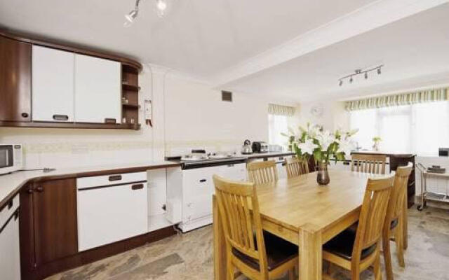 Shaws Cottage