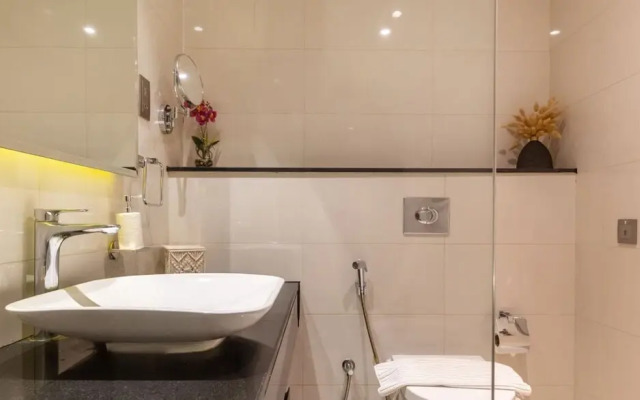 Lux 1BR Business Bay Close to Top Attractions