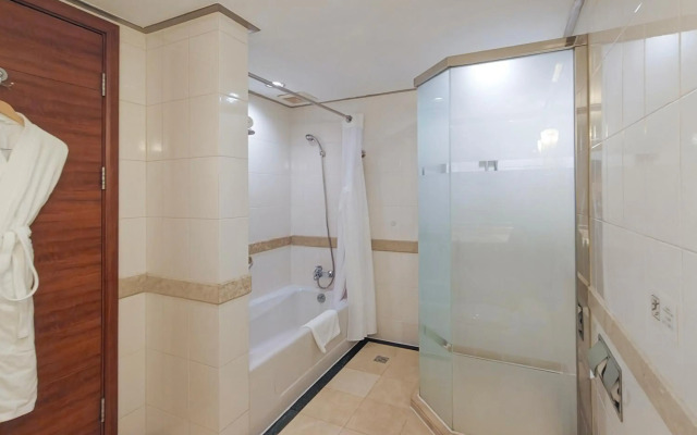Holiday Inn Shenzhen Donghua by IHG