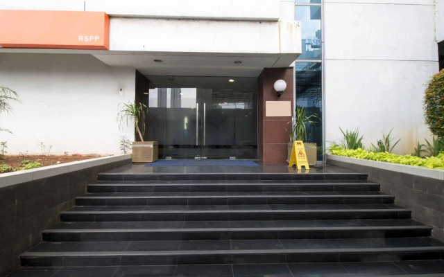 RedDoorz Plus near RS Pertamina