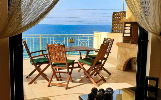 Derveni Seaside Apartments