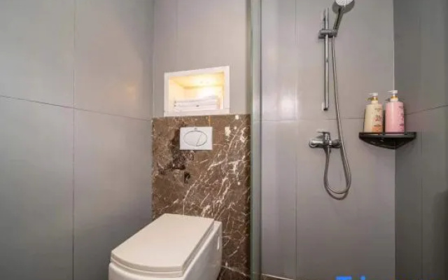 Xiangyang Youth Fengshang Hotel