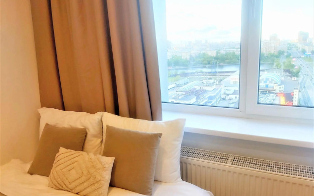 Студия на проспекте Андропова, 10