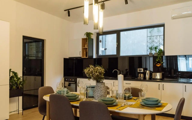 Bright 3BR Flat - Top Location - Green view balcony