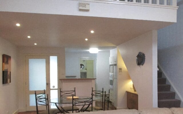 Petrel Deluxe Villa