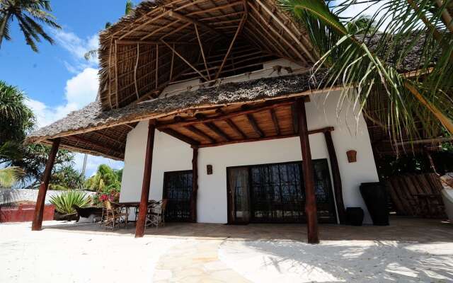 Beachfront Villa Patti ZanzibarHouses