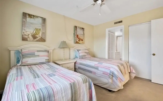 Sea Oats 123 2 Bedroom Condo by RedAwning