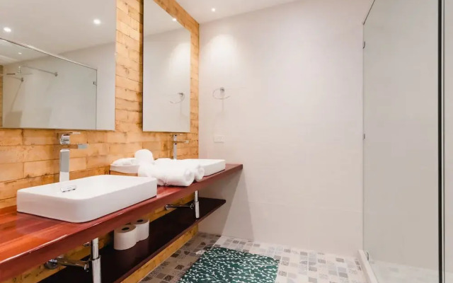 w Brilliant 1BR w Balcony in Panama