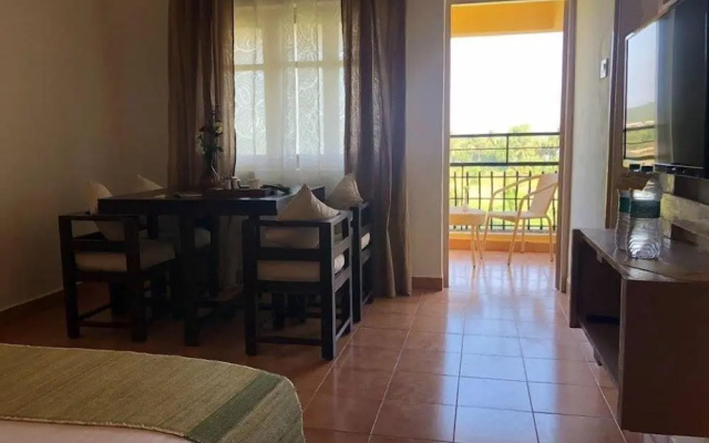 OYO 10956 Oliva Resorts