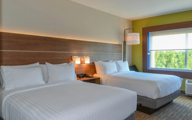Holiday Inn Express Raleigh Arpt - Brier Crk Area