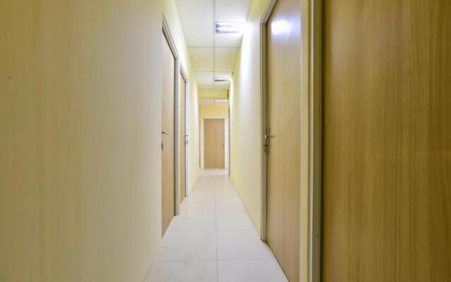 RedDoorz Plus near TIS Square