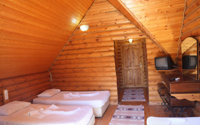 Woodline Hotel