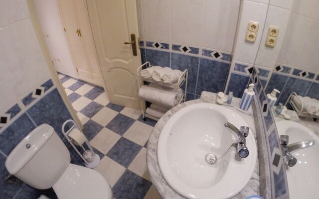 Apt Gibralfaro by Málaga Picasso Rentals