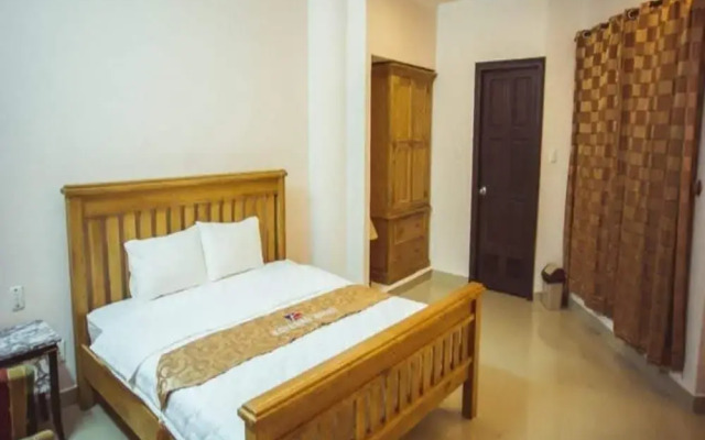 The Passion Lux Airport Hotel Apartment