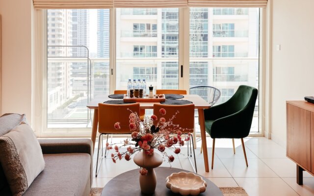 Elegant 1BD with Stunning Views