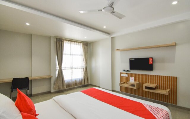 Hotel Season Choice By OYO Rooms