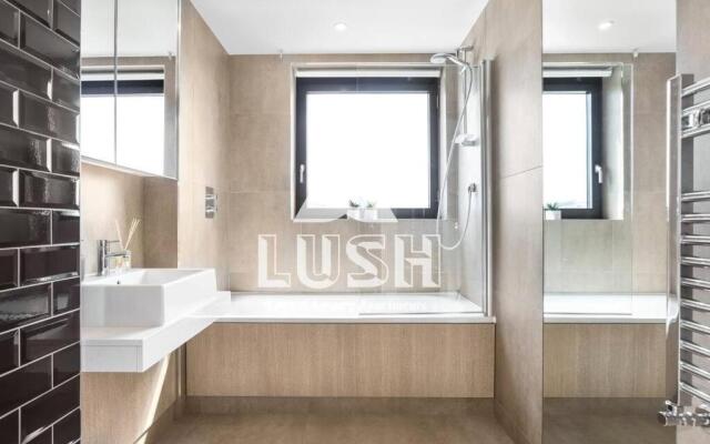 Modern, Stylish PENTHOUSE Apartment next to Wembley Stadium!