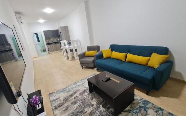 Beautiful studio with sea view and pool view