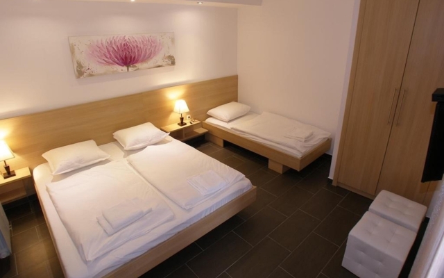 Apartment Petar - 150m from the city center: A3-balkon Vodice, Riviera Sibenik