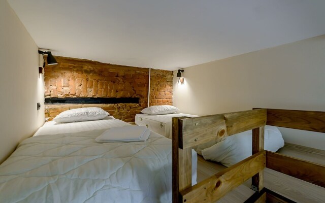 Piter Palace Emerald Apartments