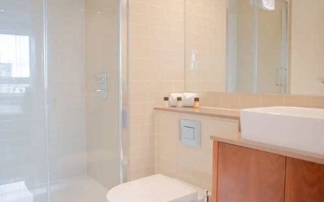 Lincoln Plaza Serviced Apartments Canary Wharf by TheSquare