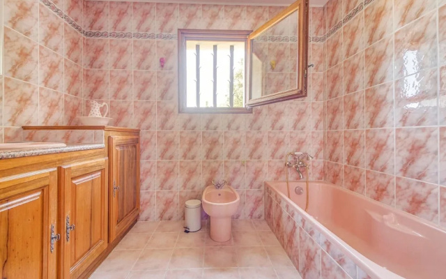 Alluring Holiday Home in Seguret With Private Swimming Pool