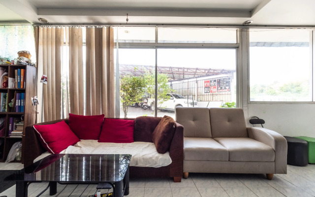 Uma Apartment By OYO Rooms