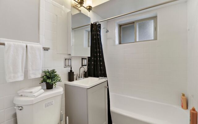 Cozy 1BR Apartment in Arlington Heights