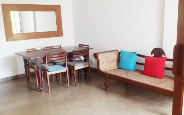 Colombo 7 - A Charming White Room