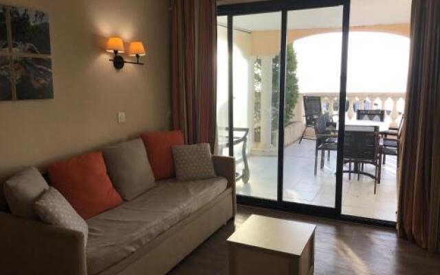 2/3 PiãˆCes, Vue Mer Et Piscine