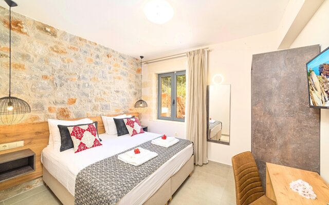 Villa Vardis Heated Pool