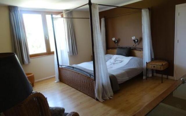 L'Enclos Bed And Breakfast et Gites