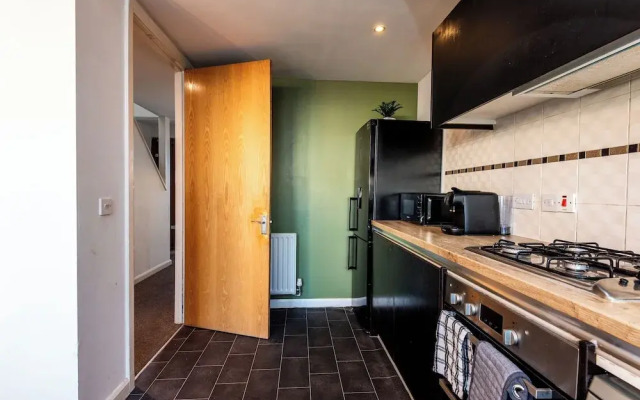 Family 3 Bedroom House by Guestz