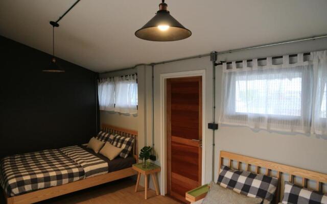 goodnight Chiang Mai Gate