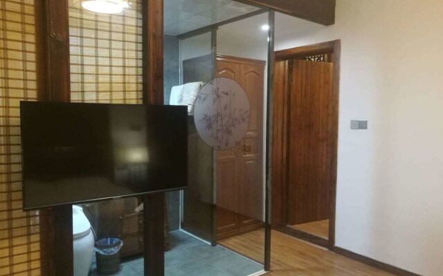 Yangzhou Manzhu Inn