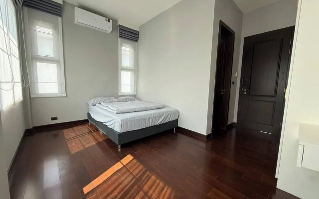 House Near Suvarnabhumi Airport