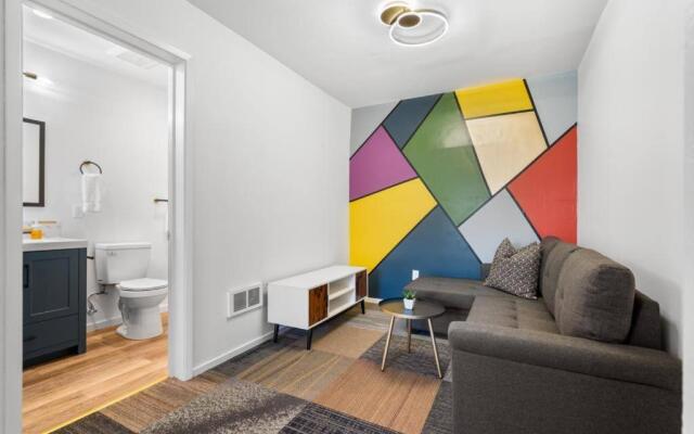 Bright Modern One BR Apartment in SFO