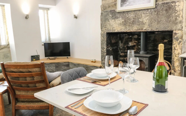 Ha'penny Cottage