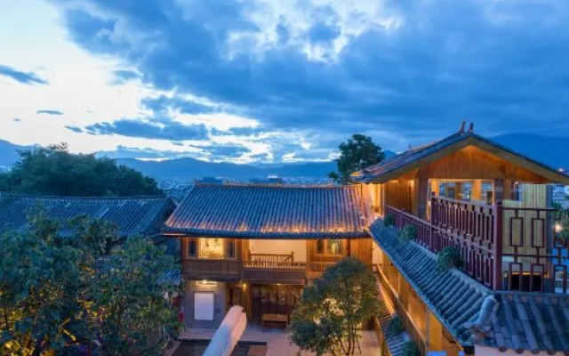 Floral Lijiang Ancient City Banshan Yunfu Luxury Designer Meisu