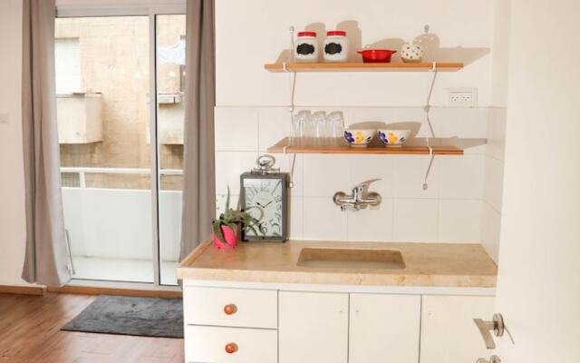 Great studio at the Center of the Center