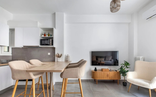 Selesta - 2 Bedroom Apartment in Athens