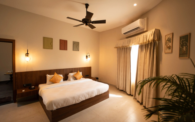 Narwar Lakefront Resort