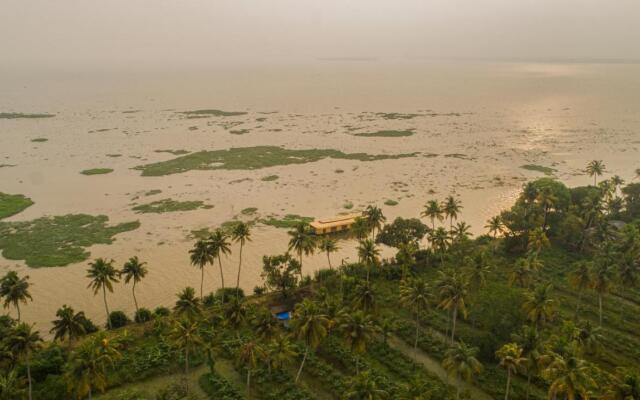 Niche Stays Luxury Houseboats