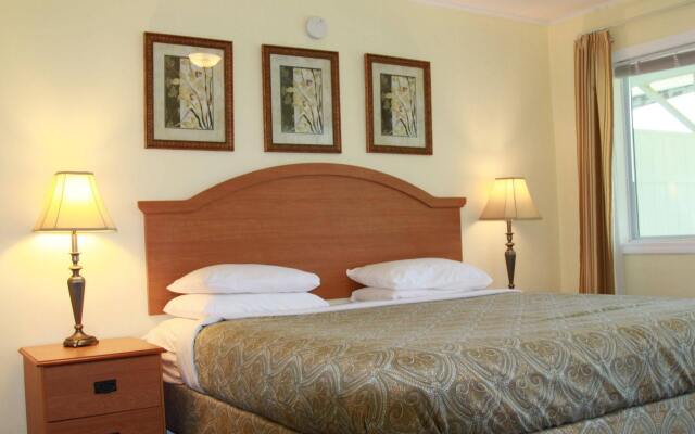 Beach Cove Waterfront Inn