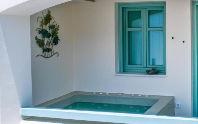 New Villa Katerina - 3 Villas & 3 Private Jacuzzi