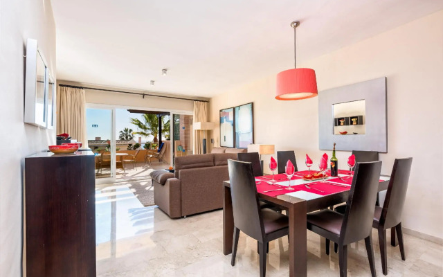 Malibu 12 - Luxury 2BR  Sea View Condo 9 by Rafleys, 7 mins Walk to the Beach