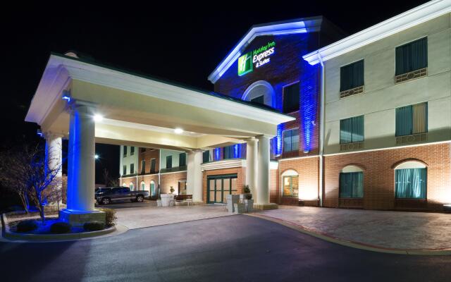 Holiday Inn Express & Suites Little Rock-West, an IHG Hotel