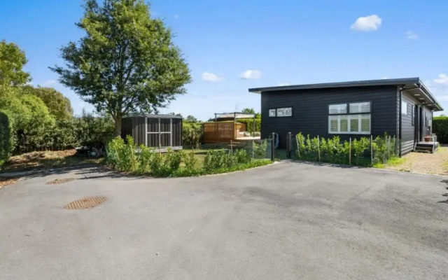Cedar House - Martinborough Holiday Home