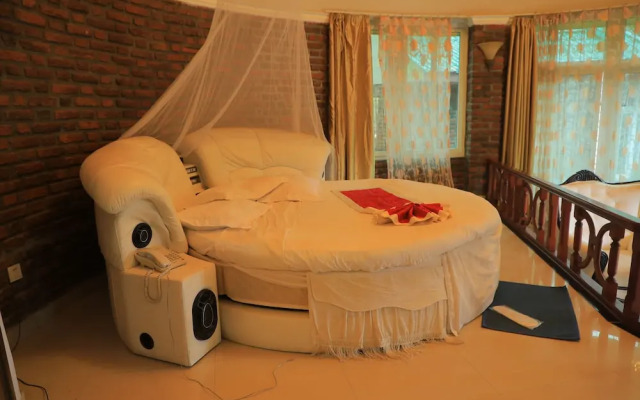 Lewi Resort and Spa